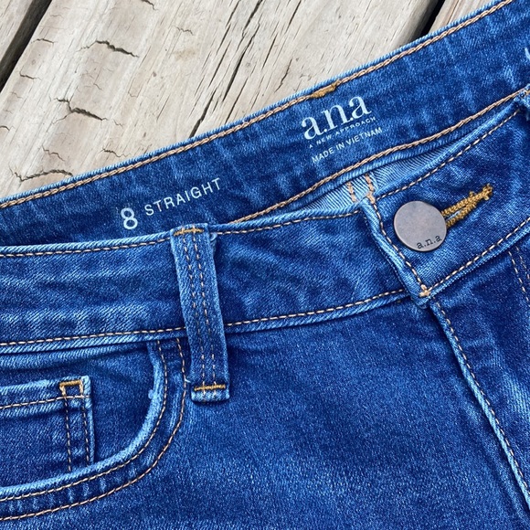 HP 🎉💕 a.n.a distressed jeans - Picture 3 of 10